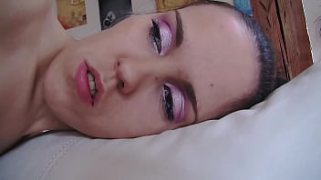 Country brunette cutie elis takes off jean shorts to masturbate in black pantyhose