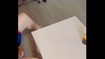 Cindy habillée mais oui monsieur ça arrive enfin c'est pour mieux me