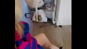 Cindy habillée mais oui monsieur ça arrive enfin c'est pour mieux me