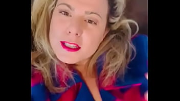 Cindy habillée mais oui monsieur ça arrive enfin c'est pour mieux me