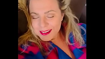 Cindy habillée mais oui monsieur ça arrive enfin c'est pour mieux me