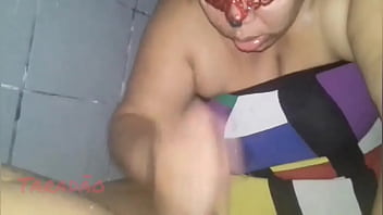 Punhetando gostoso até tirar leite de pica