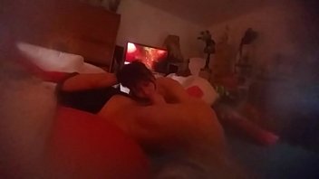 Schwanzraspel blaest und fickt