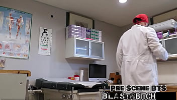 Aria nicole's pussy gets blasted with cum after blowjob pov version