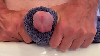 Me masturbating to orgasm 28