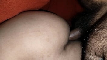 मेरी गांड़ में कुछ भी घुसा दो मुझे पता ही नही चलता