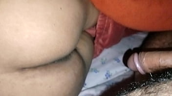 मेरी गांड़ में कुछ भी घुसा दो मुझे पता ही नही चलता