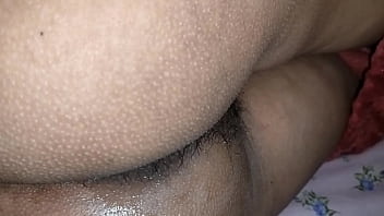 मेरी गांड़ में कुछ भी घुसा दो मुझे पता ही नही चलता