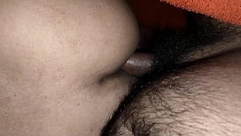 मेरी गांड़ में कुछ भी घुसा दो मुझे पता ही नही चलता