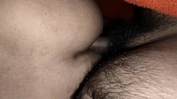 मेरी गांड़ में कुछ भी घुसा दो मुझे पता ही नही चलता