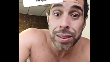 Manda aí pro seu amigo q só quer saber da amante pra ele entender q alguem está mexendo nas gavetas dele