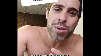 Manda aí pro seu amigo q só quer saber da amante pra ele entender q alguem está mexendo nas gavetas dele