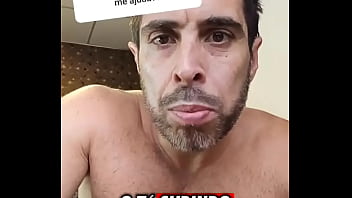 Manda aí pro seu amigo q só quer saber da amante pra ele entender q alguem está mexendo nas gavetas dele