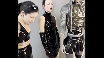 A big love and miss you to my friends why dont you already follow missflora and theblackmorea do it now