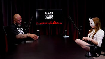 Mostrou o tamanho de pau que gosta e que não gosta e exibiu seus lindos pés victoria rubro watch sheer red