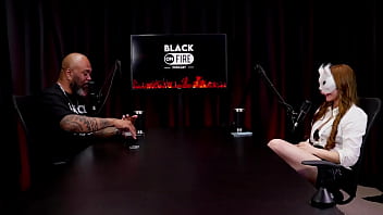 Mostrou o tamanho de pau que gosta e que não gosta e exibiu seus lindos pés victoria rubro watch sheer red