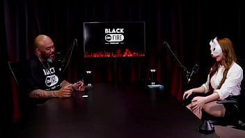 Mostrou o tamanho de pau que gosta e que não gosta e exibiu seus lindos pés victoria rubro watch sheer red