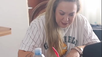 Ganhei presente de natal um ator porno com brinquedo anal