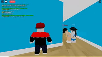 Mulher sendo comida em um lugar escondido ela não sabia que estava sendo assediada vídeo foi gravado em 2022