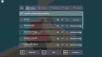 Mulher sendo comida em um lugar escondido ela não sabia que estava sendo assediada vídeo foi gravado em 2022