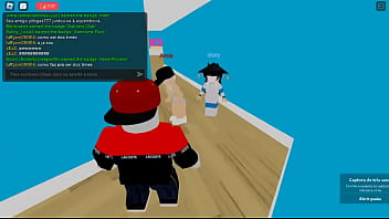 Mulher sendo comida em um lugar escondido ela não sabia que estava sendo assediada vídeo foi gravado em 2022