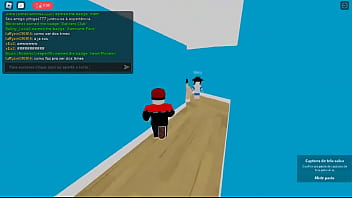 Mulher sendo comida em um lugar escondido ela não sabia que estava sendo assediada vídeo foi gravado em 2022