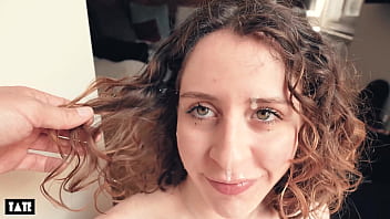 Quick blowjob before lauch break