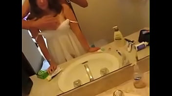 Una Cojida Con Mi Novia En El Bano thumbnail