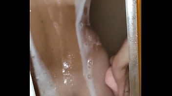 Caught my step sis and can't stop thinking about sex with this cute girl wanna fuck that wet pussy