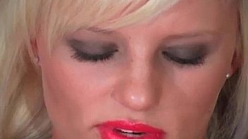 Hot sexy body milf blonde girl fingering