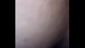 Dans Cette Vidéo Vous Pouvez Voir Mes Délicieux Seins Ils Sont Gonflés Et Roses Je Gicle Aussi thumbnail