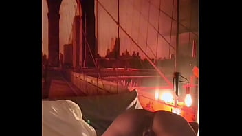 Maitê hedonê é uma milf que acorda sempre com muito tesão fica se contorcendo e se esfregando na cama até gozar