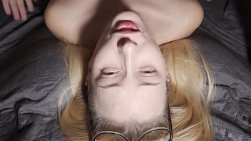 Stepsis begs for hard anal pounding – but she can't handle the rough surprise