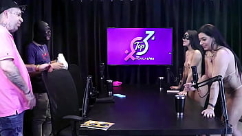 Corno mascarado chupa buceta molhada da monica lima depois de uma rola preta ter brincado ali novinhos da imperium ficam louco de tesão completo no red