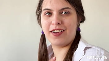 Putalocura gordita española de gran culo laura baby se confiesa follando al padre damián