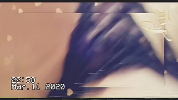 Esta plays w her kitty and ass