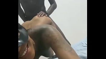 Depois que eu e minha namorada agatha mendez1 f1 transamos gostoso na onda