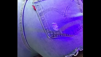 Masturbando minha bucetinha enquanto meu padrasto está no quarto ao lado little sophie