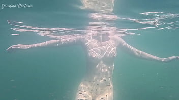 I secretly filmed nude swimming girl with perfect body on my go pro camera