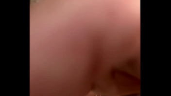 Dei pra um pauzudo no meio da cachoeira