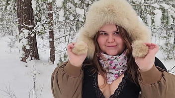 Creampie for big ass girl outdoors with a taxi driver who took to the deep woods