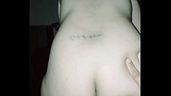 Sentadillas sabrosas el vecino dandome su lechita