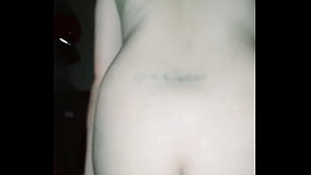 Sentadillas sabrosas el vecino dandome su lechita