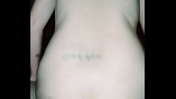 Sentadillas sabrosas el vecino dandome su lechita