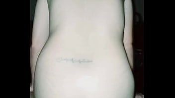 Sentadillas sabrosas el vecino dandome su lechita