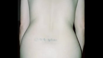 Sentadillas sabrosas el vecino dandome su lechita