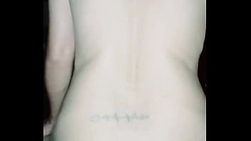 Sentadillas sabrosas el vecino dandome su lechita