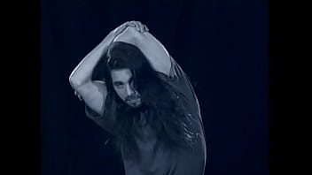 John petrucci fingering electric guitar