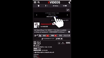 我慢できなくてキッチンでオナニーしてしまった人妻。