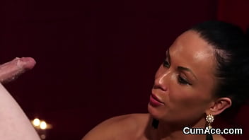 Steamy cutie loves a face fucking and bunch of love juice on her face